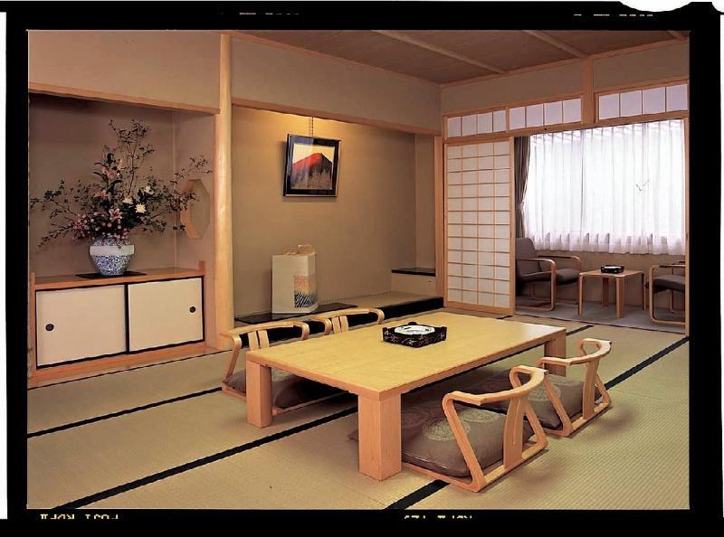 Izumiya Ryokan Киото Экстерьер фото