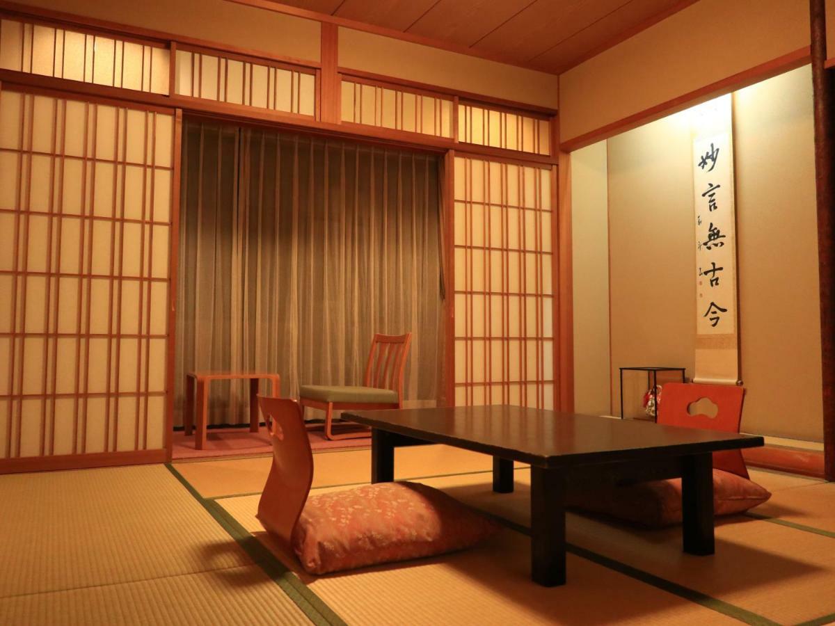 Izumiya Ryokan Киото Экстерьер фото