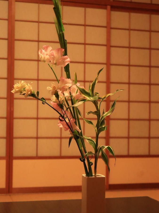Izumiya Ryokan Киото Экстерьер фото